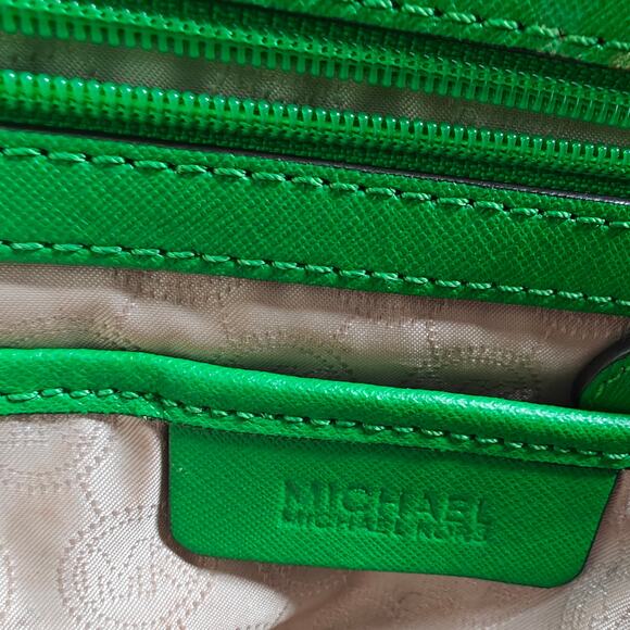 Michael Kors Leather Satchel – Kelly Green Tote/Crossbody, Gold Hardware - Picture 4 of 7